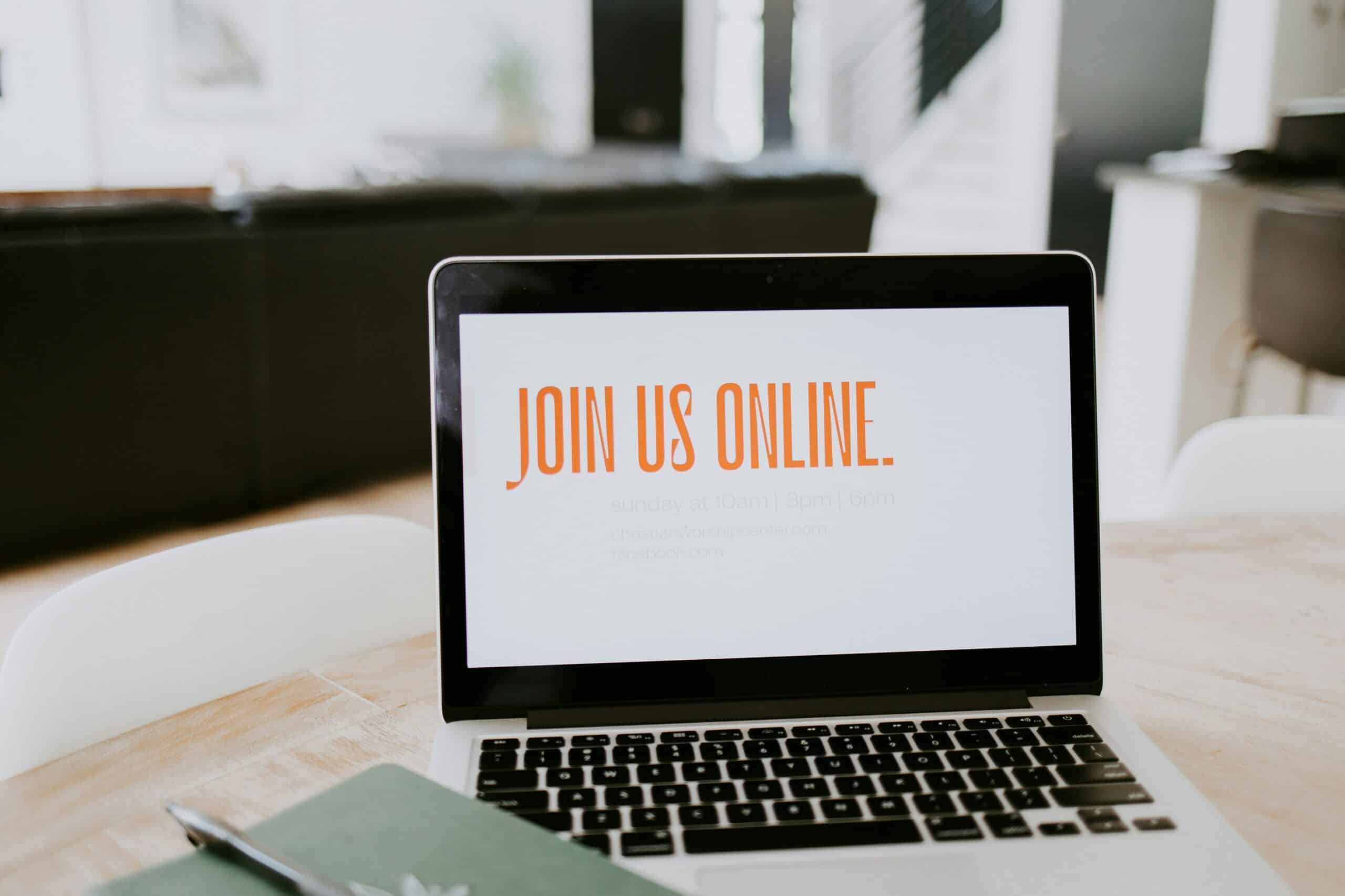 samantha-borges-EeS69TTPQ18-unsplash (1) Online Therapy via a laptop